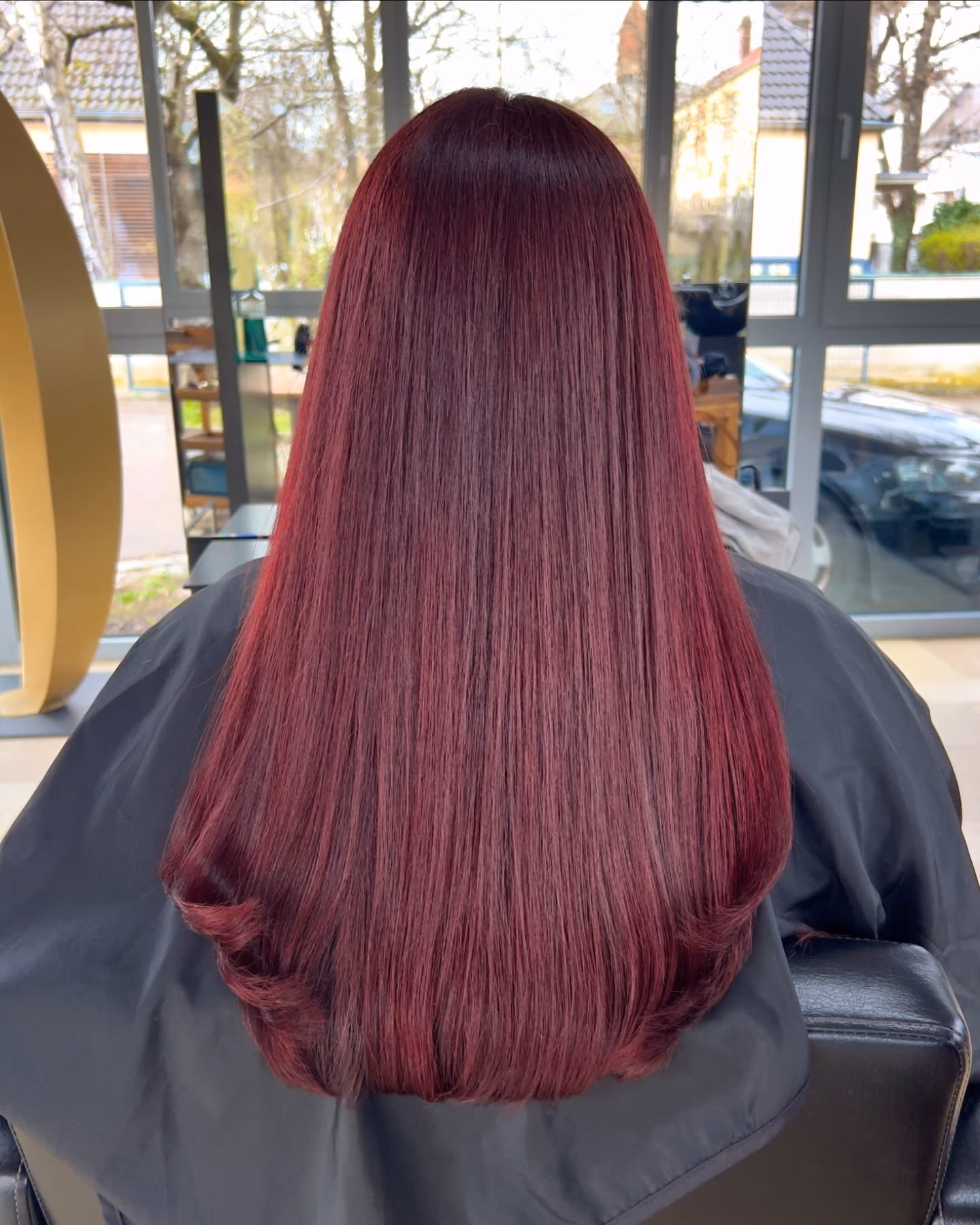 Cherry Red (Damen) bei Haar Exakt in Augsburg-Pfersee